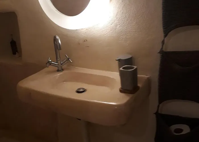 Chalaris Armeni 伊亚